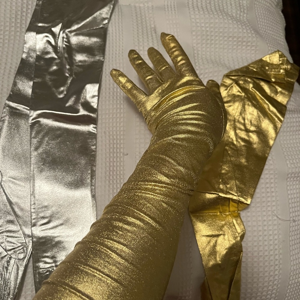 Long gloves. 100% Nylon -New